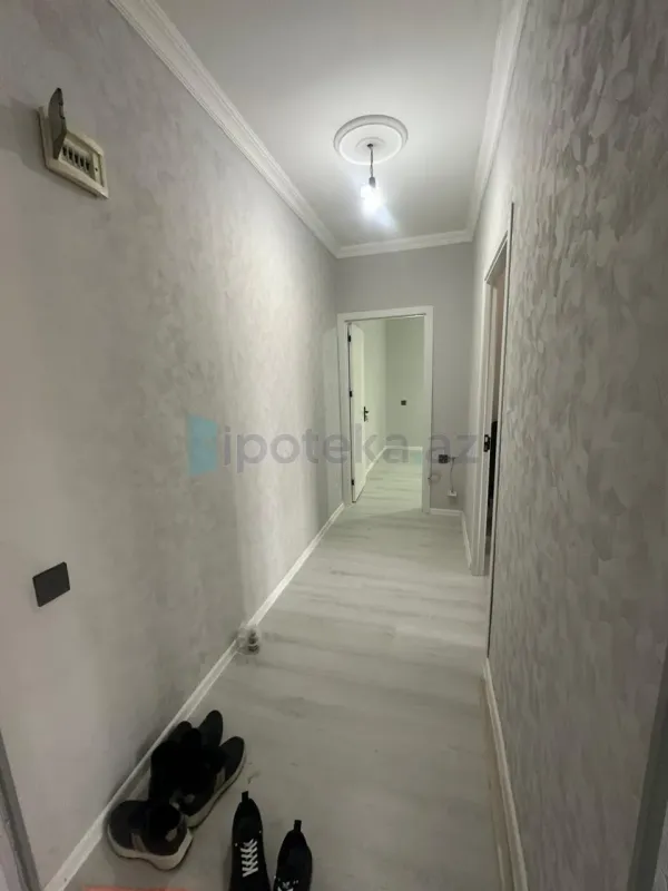 Satılır 2 otaqlı köhnə tikili 60 m²