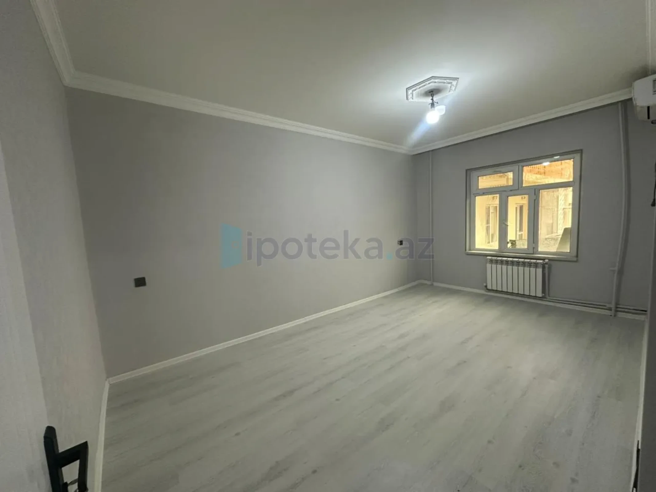 Satılır 2 otaqlı köhnə tikili 60 m²