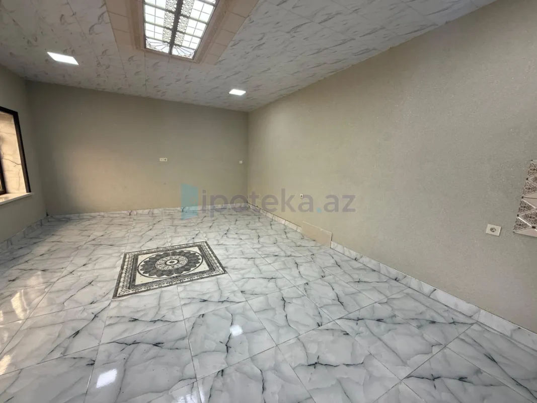 Satılır 11 otaqlı həyət evi 500 m²