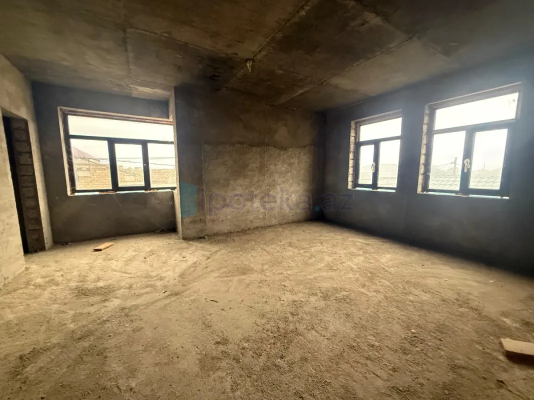 Satılır 11 otaqlı həyət evi 500 m²