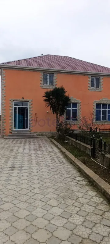 Satılır 4 otaqlı həyət evi 312 m²