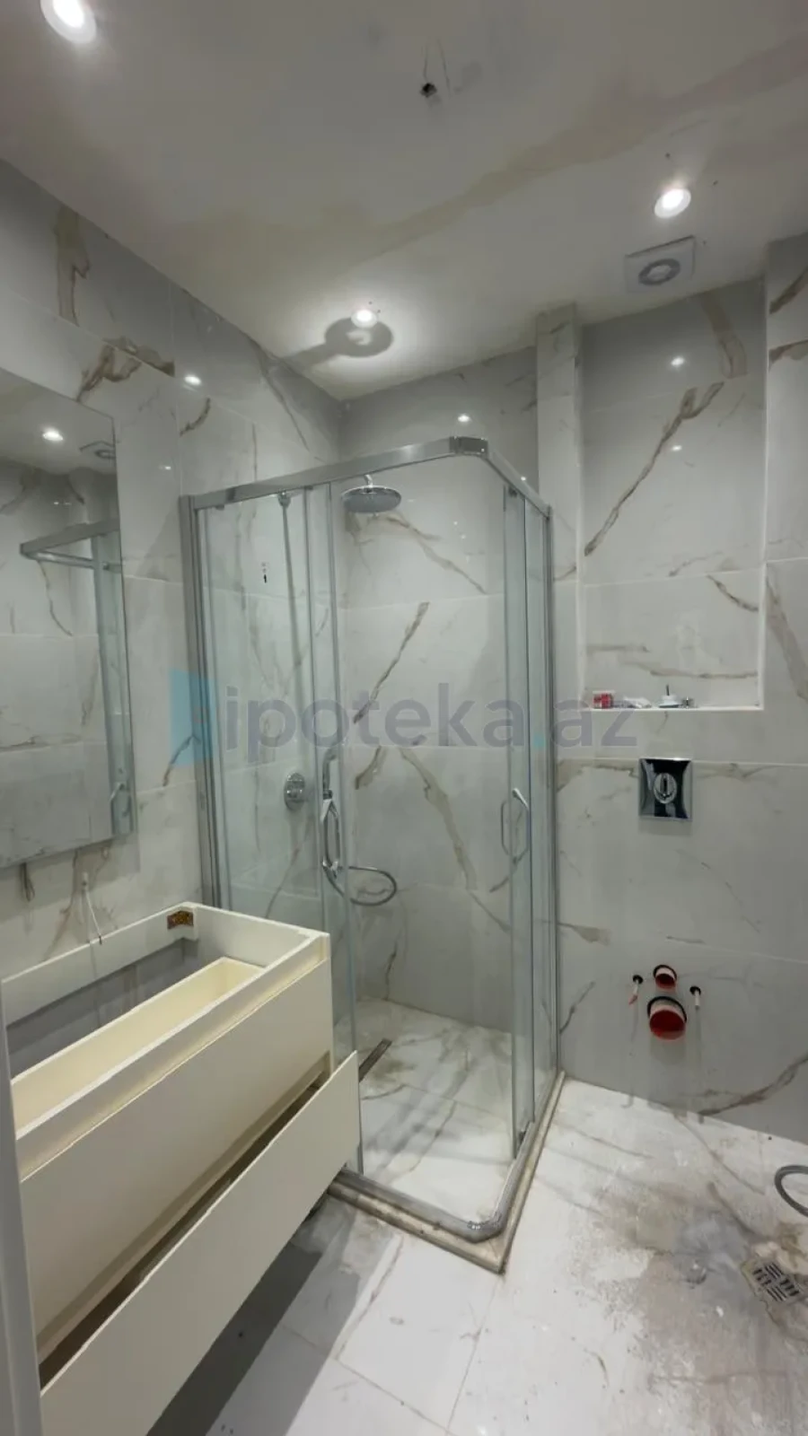 Satılır 3 otaqlı yeni tikili 72 m²