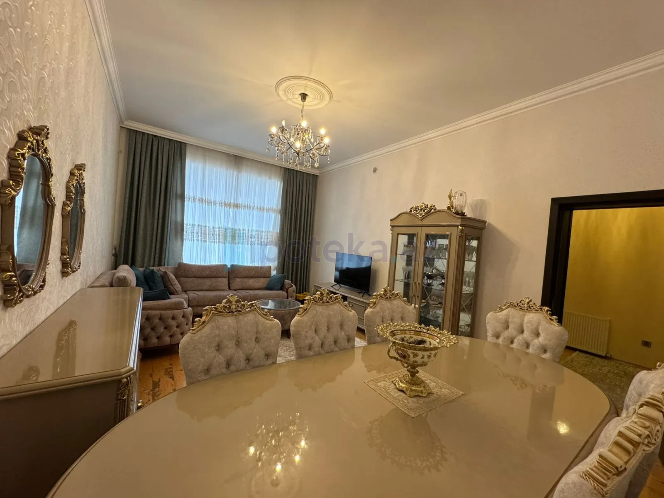 Satılır 10 otaqlı həyət evi 320 m²