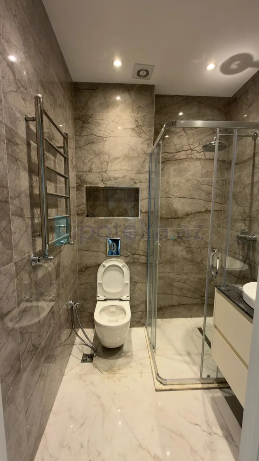 Satılır 3 otaqlı yeni tikili 68 m²