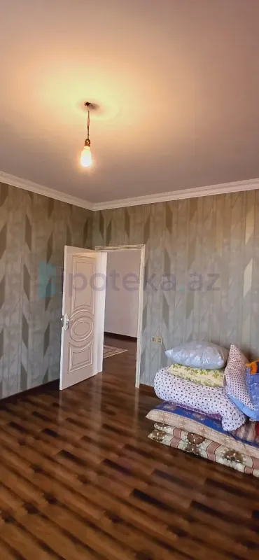 Satılır 5 otaqlı həyət evi 220 m²