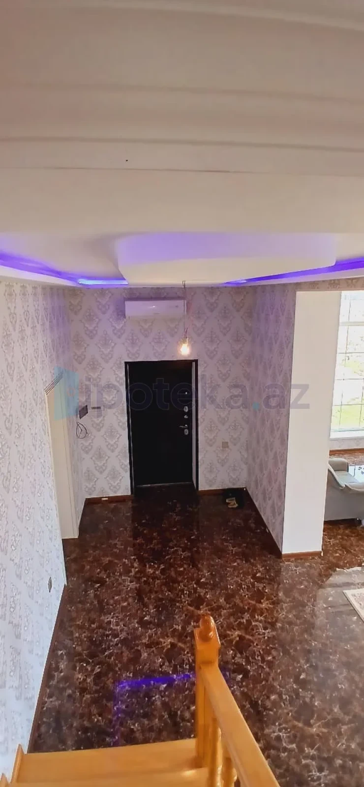 Satılır 5 otaqlı həyət evi 220 m²