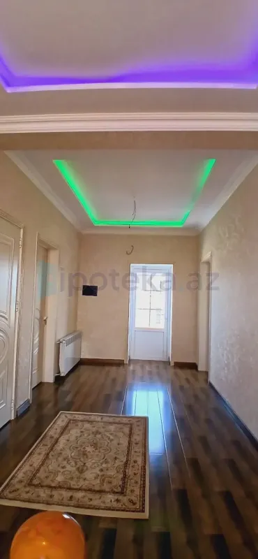 Satılır 5 otaqlı həyət evi 220 m²