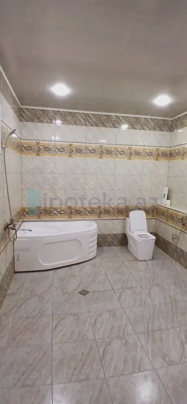 Satılır 5 otaqlı həyət evi 220 m²