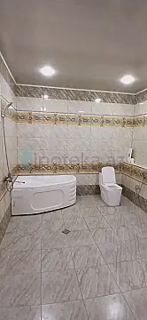 Satılır 5 otaqlı həyət evi 220 m²