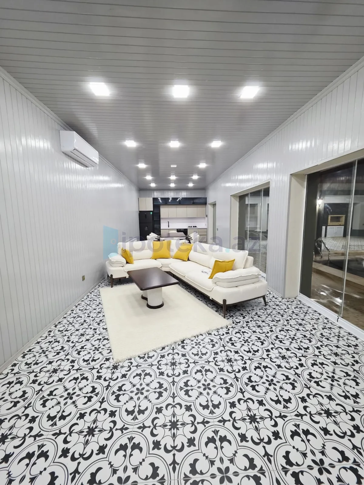 Satılır 5 otaqlı mənzil 260 m²