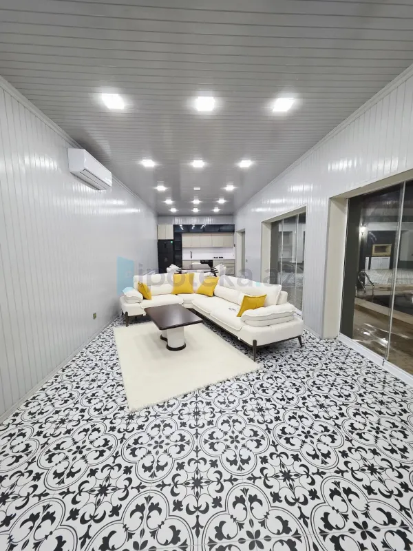 Satılır 5 otaqlı mənzil 260 m²