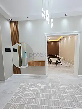 Satılır 5 otaqlı mənzil 260 m²