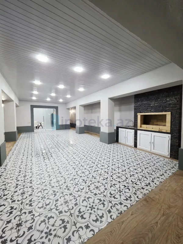 Satılır 5 otaqlı mənzil 260 m²