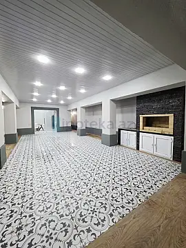 Satılır 5 otaqlı mənzil 260 m²