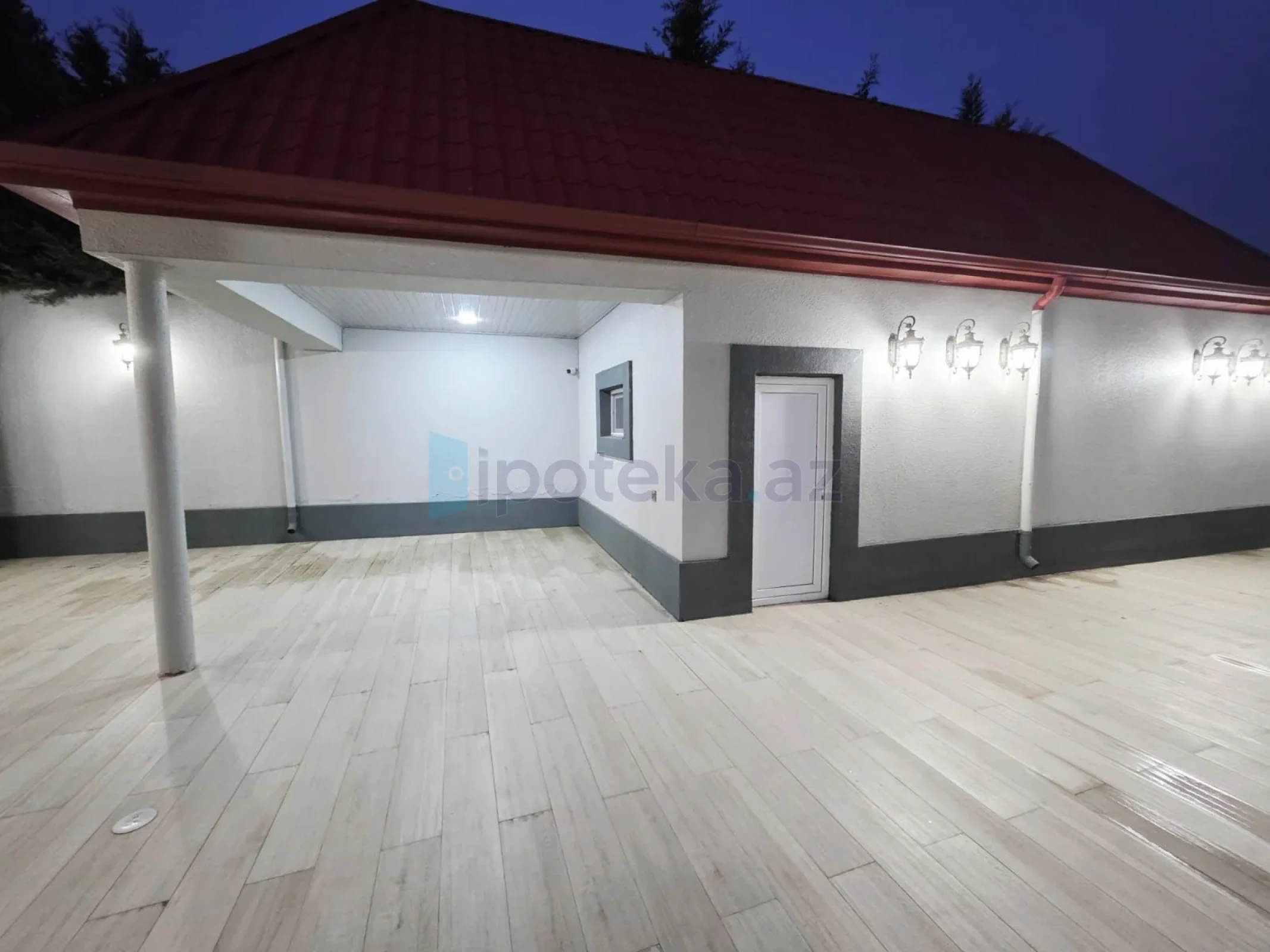 Satılır 5 otaqlı mənzil 260 m²