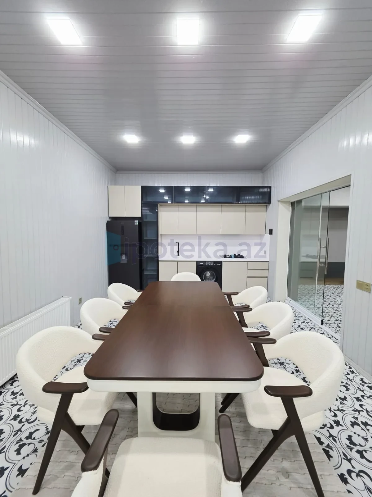 Satılır 5 otaqlı mənzil 260 m²