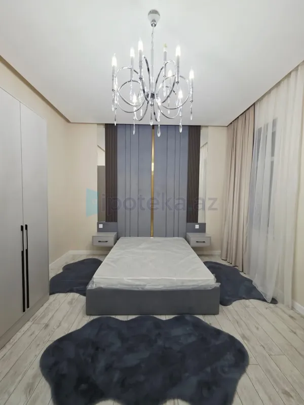 Satılır 5 otaqlı mənzil 260 m²