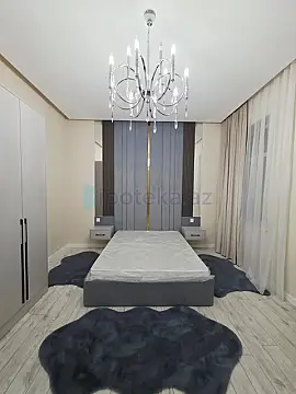 Satılır 5 otaqlı mənzil 260 m²