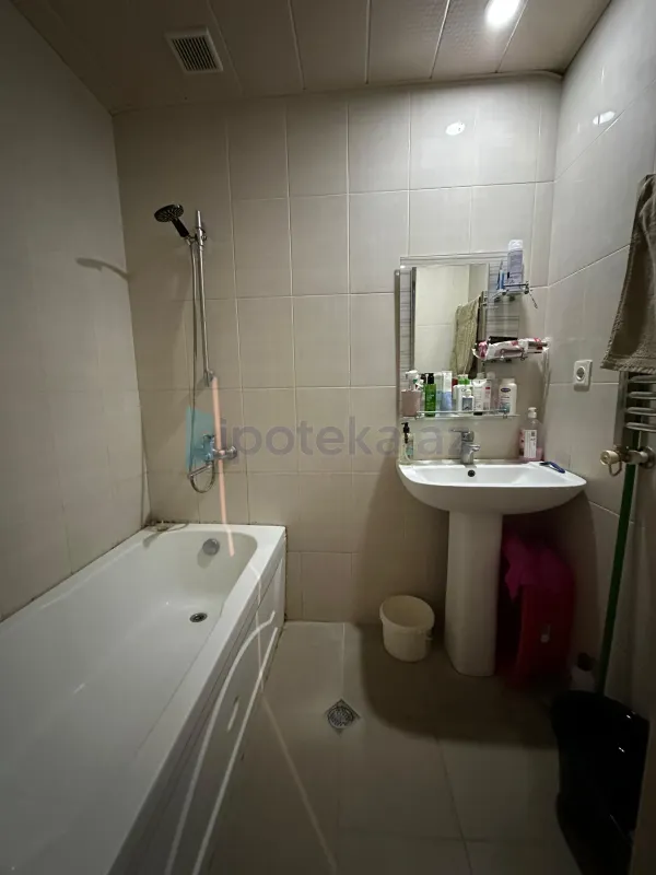 Satılır 2 otaqlı yeni tikili 60 m²