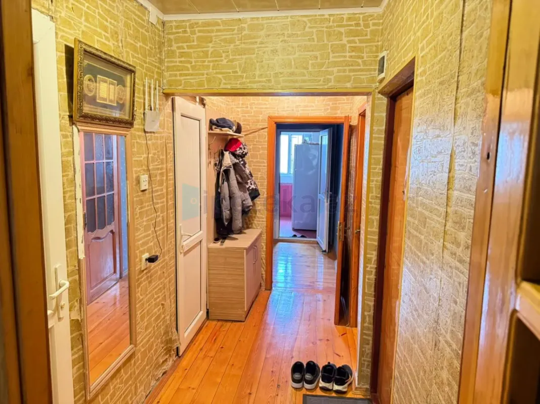 Satılır 2 otaqlı köhnə tikili 50 m²