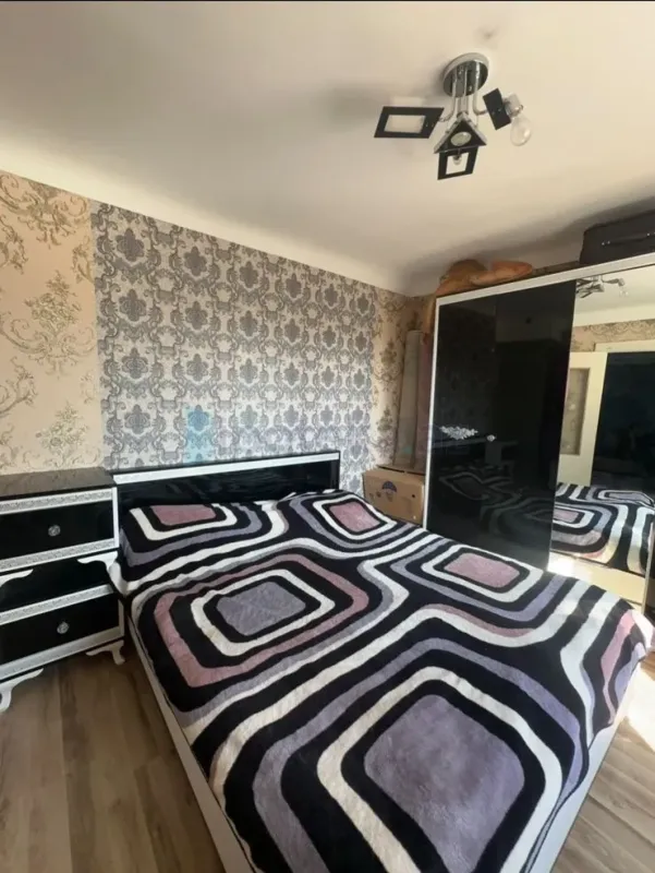Satılır 2 otaqlı köhnə tikili 41 m²