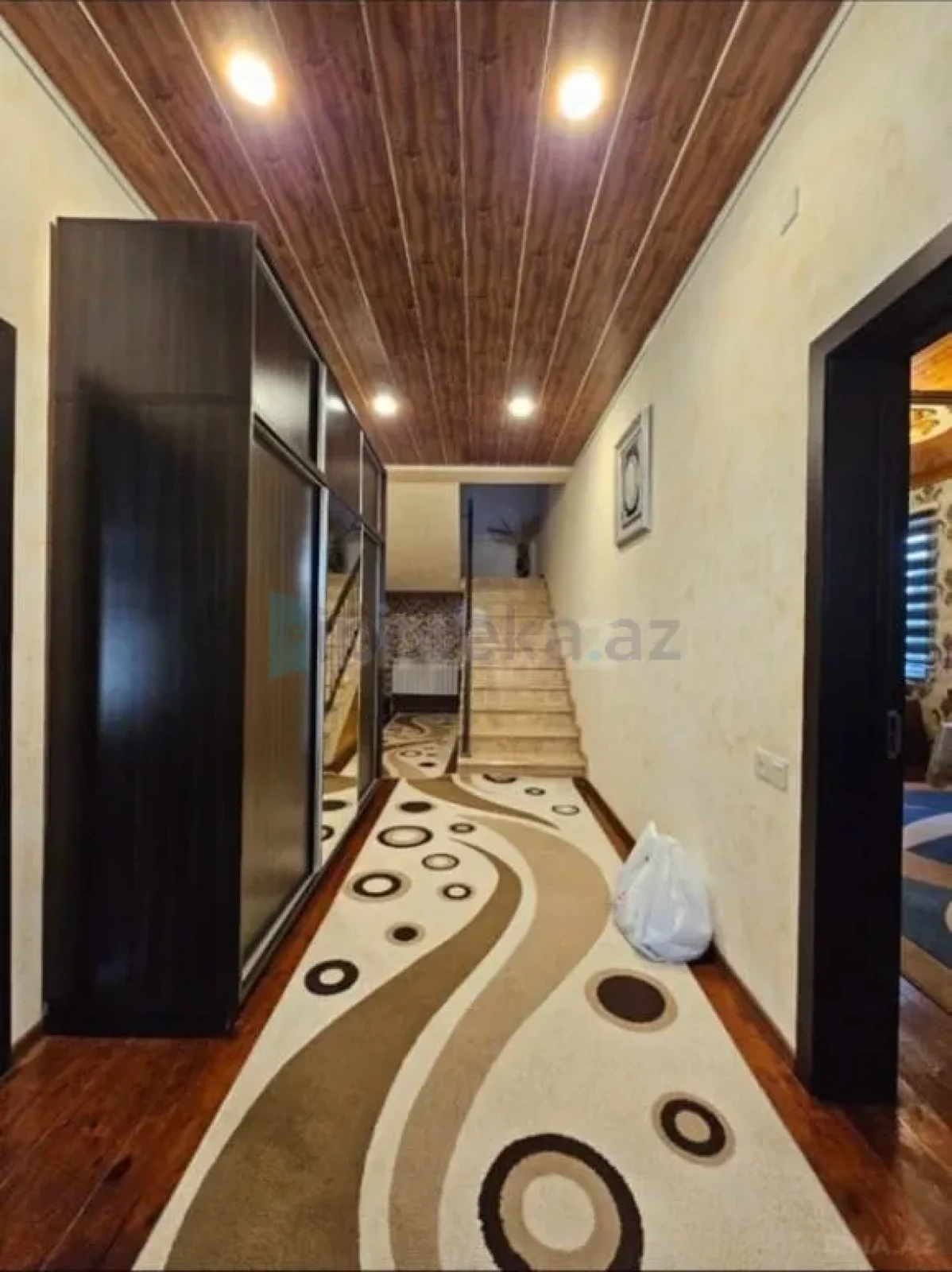 Satılır 4 otaqlı həyət evi 200 m²