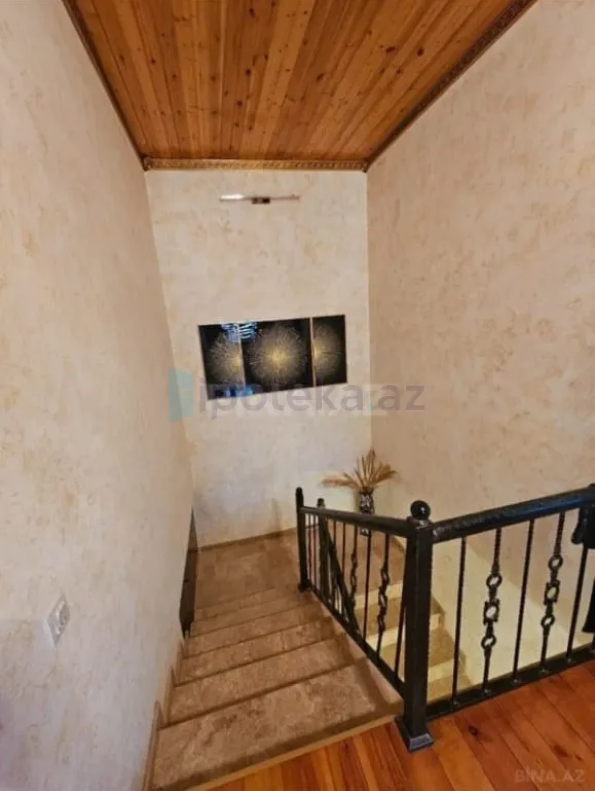 Satılır 4 otaqlı həyət evi 200 m²