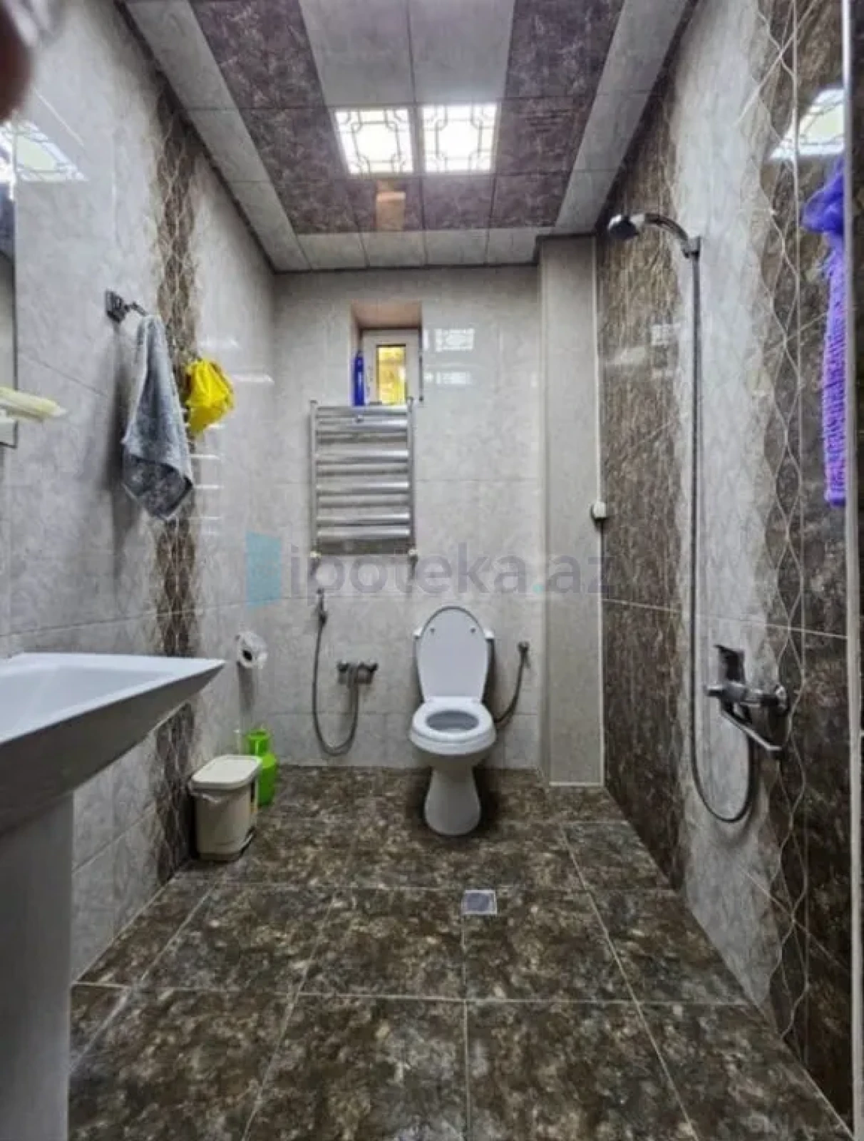Satılır 4 otaqlı həyət evi 200 m²