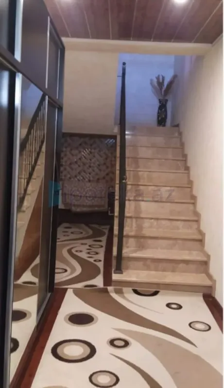 Satılır 4 otaqlı həyət evi 200 m²