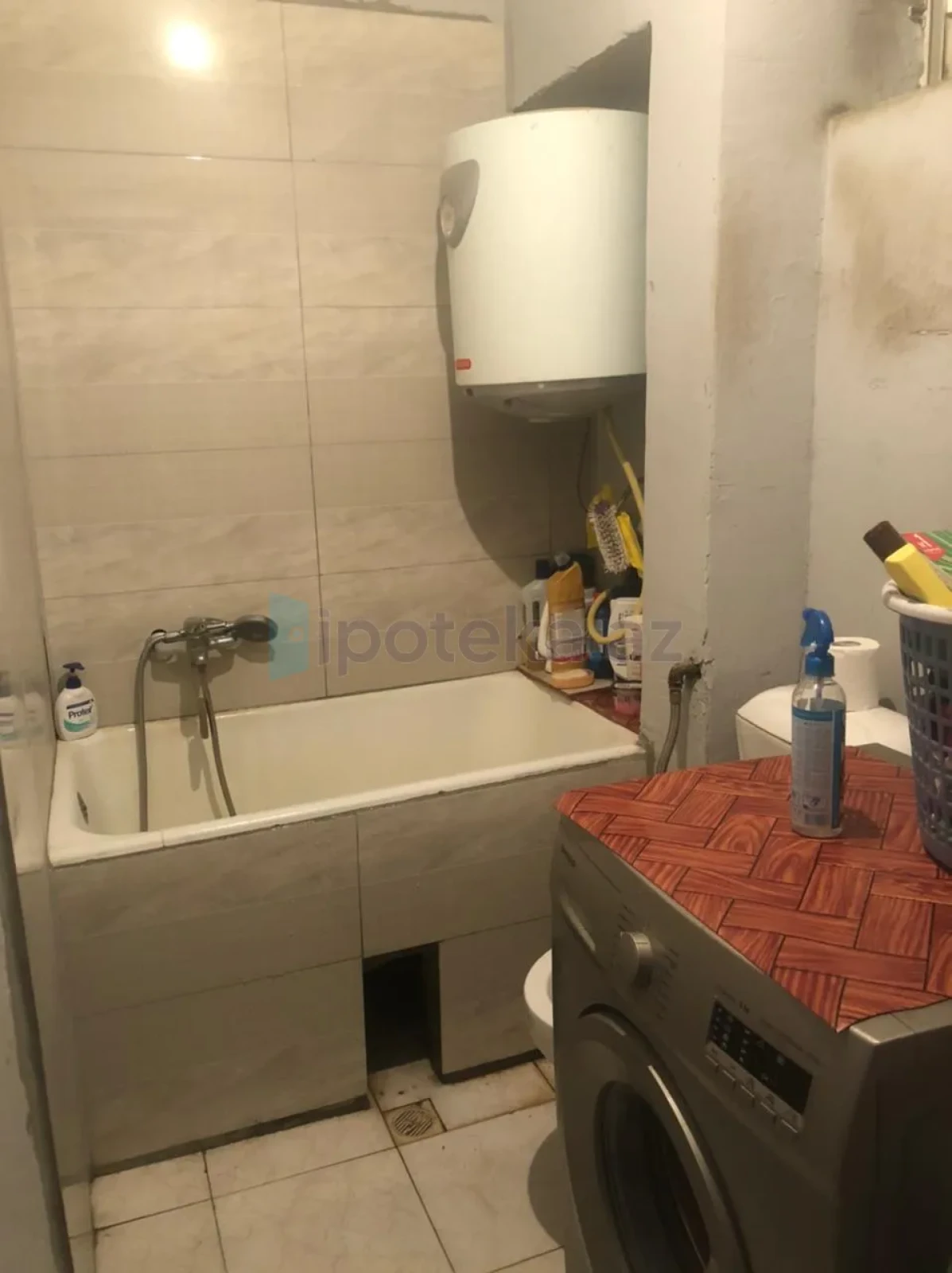 Satılır 1 otaqlı köhnə tikili 28 m²