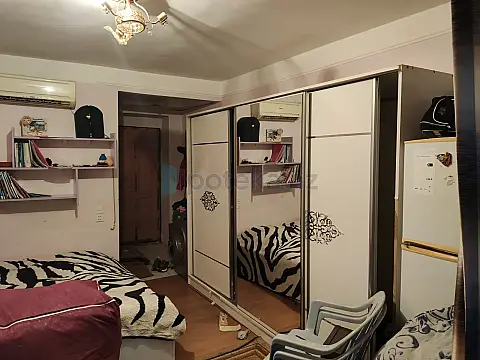 Satılır 1 otaqlı köhnə tikili 28 m²