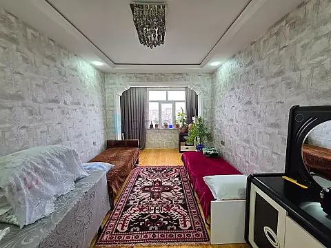 Satılır 3 otaqlı köhnə tikili 80 m²