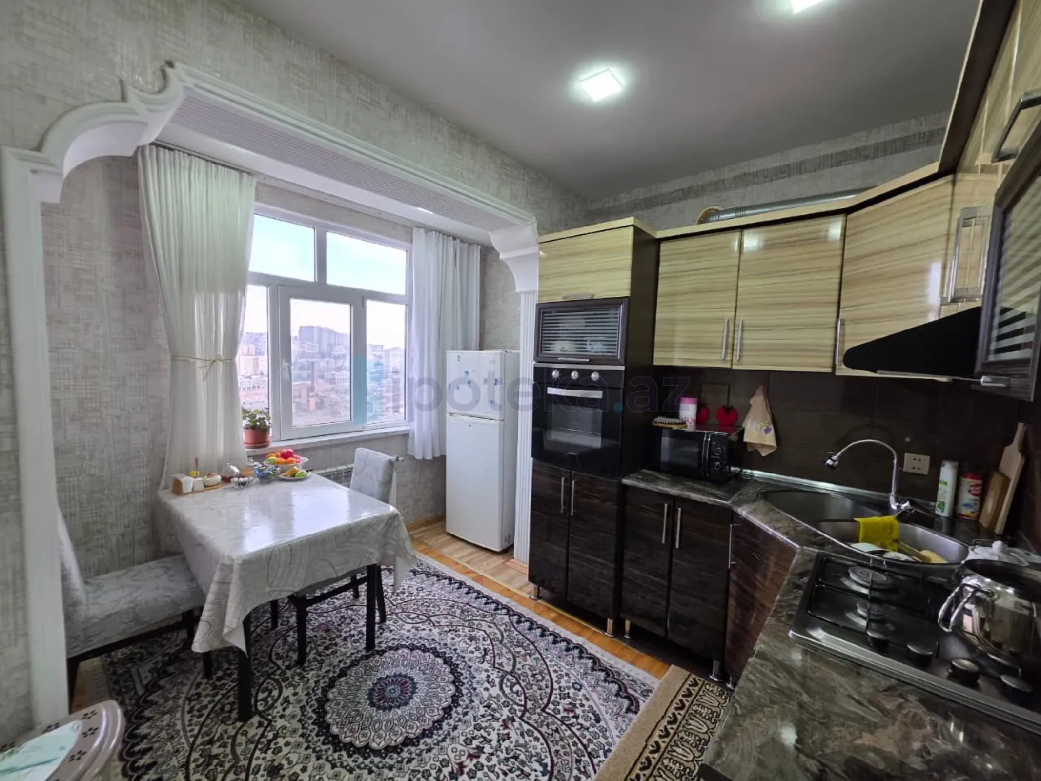 Satılır 3 otaqlı köhnə tikili 80 m²
