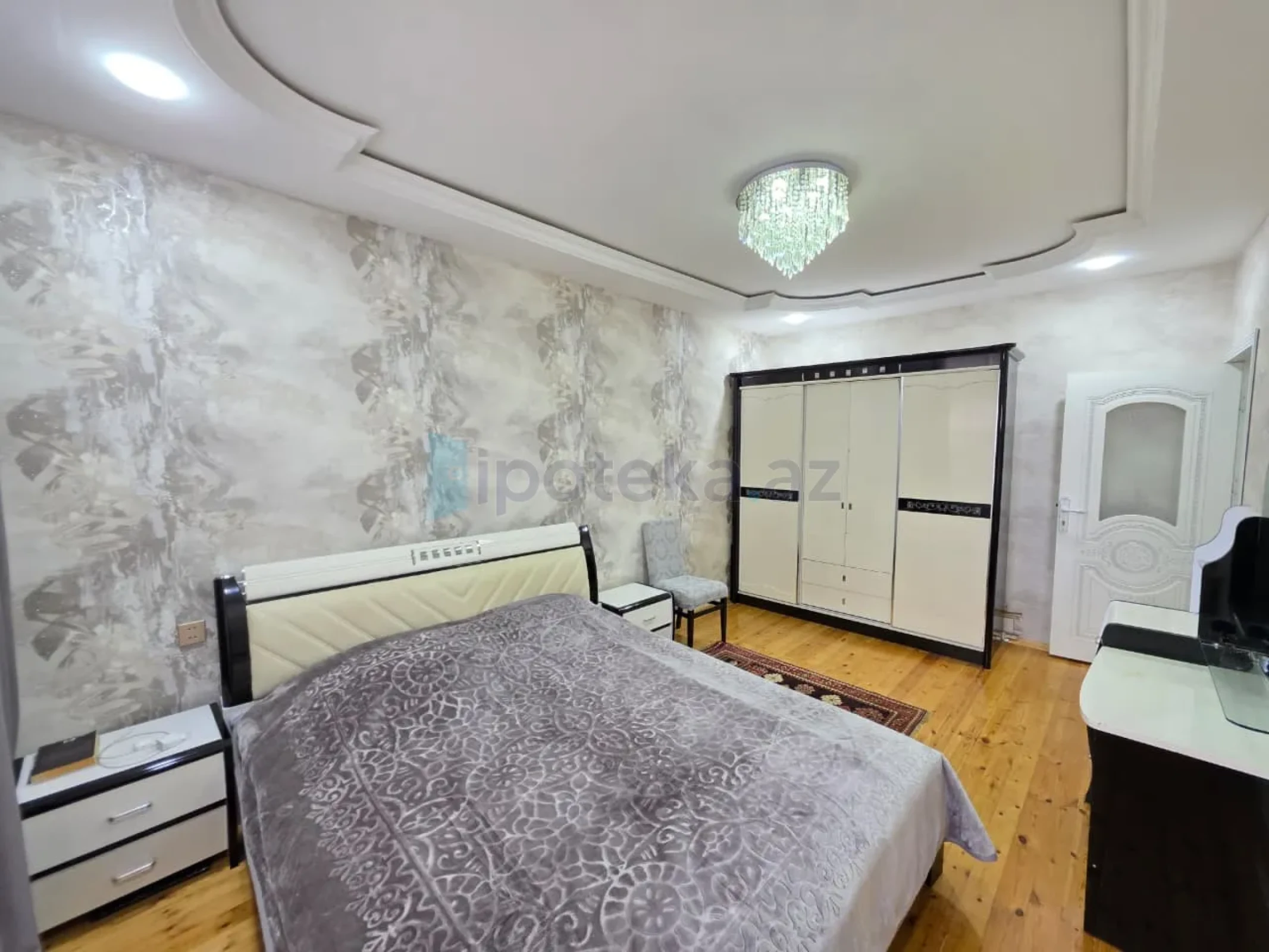 Satılır 3 otaqlı köhnə tikili 80 m²