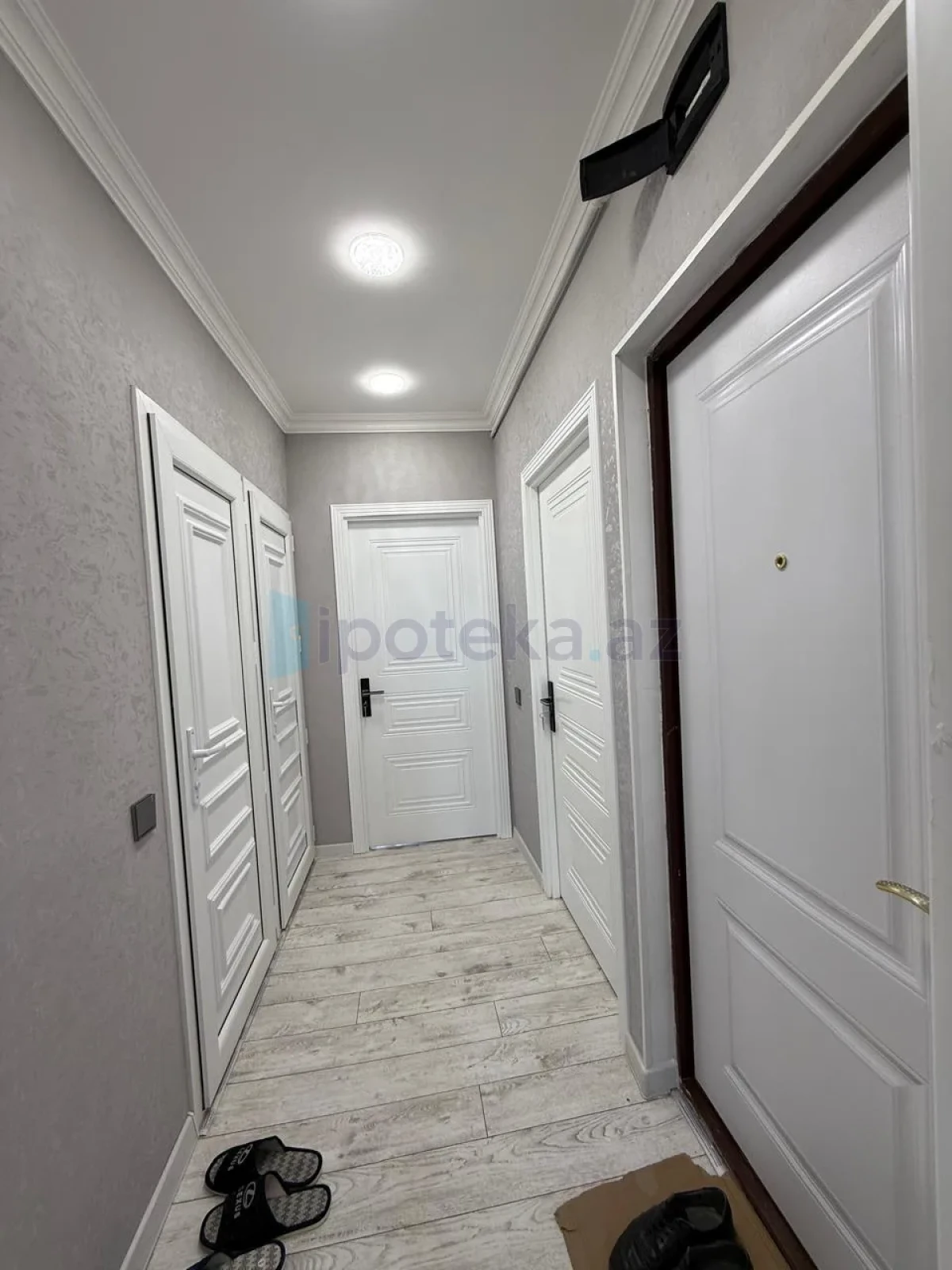 Satılır 2 otaqlı köhnə tikili 68 m²