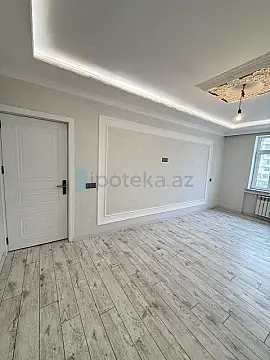 Satılır 2 otaqlı köhnə tikili 68 m²