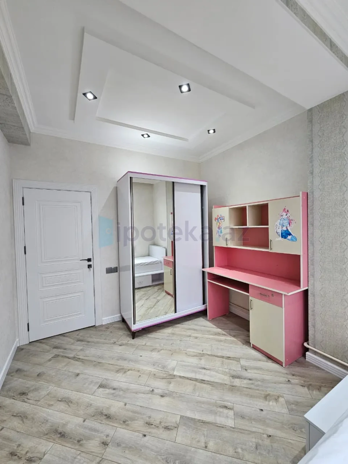 Satılır 3 otaqlı yeni tikili 72 m²