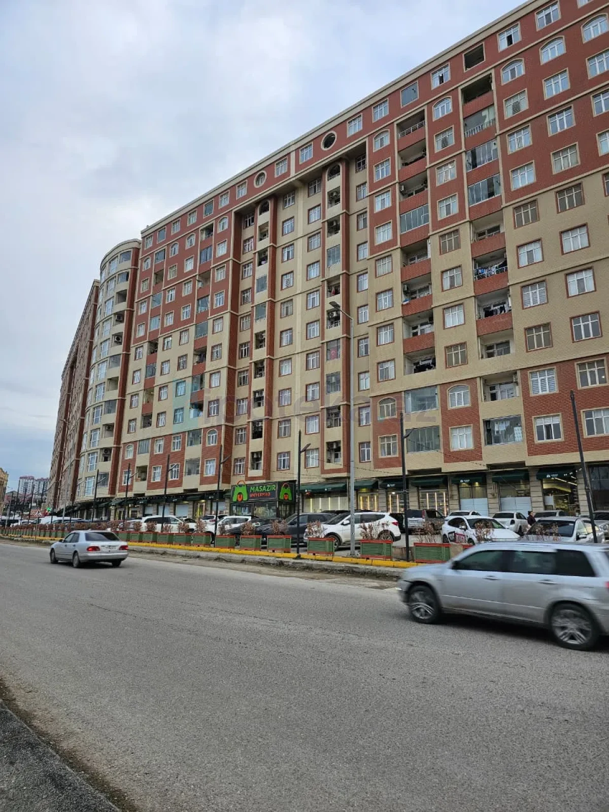 Satılır 3 otaqlı yeni tikili 72 m²