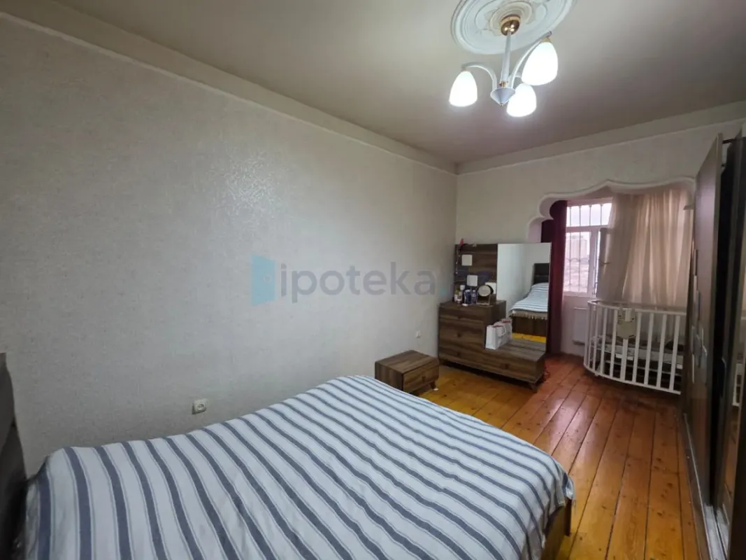 Satılır 3 otaqlı köhnə tikili 80 m²