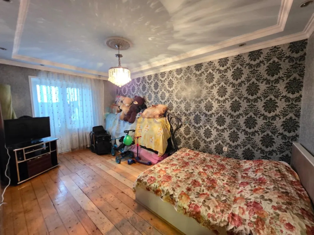 Satılır 3 otaqlı köhnə tikili 80 m²