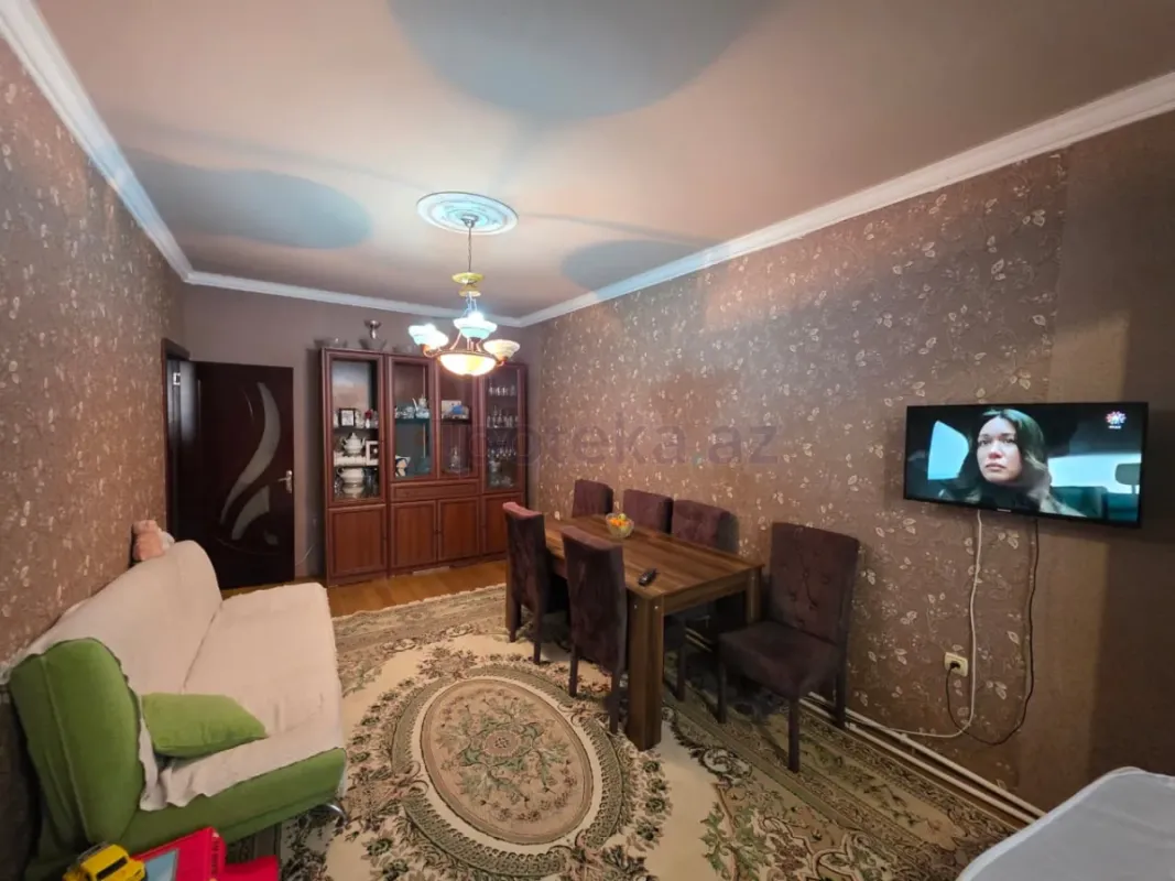 Satılır 3 otaqlı köhnə tikili 80 m²