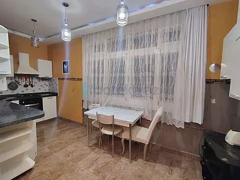 Satılır 3 otaqlı köhnə tikili 85 m²