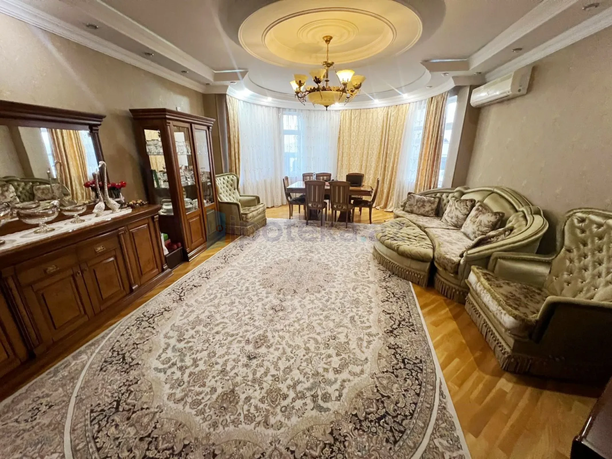 Satılır 4 otaqlı yeni tikili 185 m²