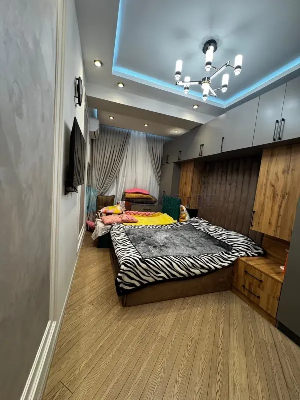 Satılır 3 otaqlı yeni tikili 95 m²