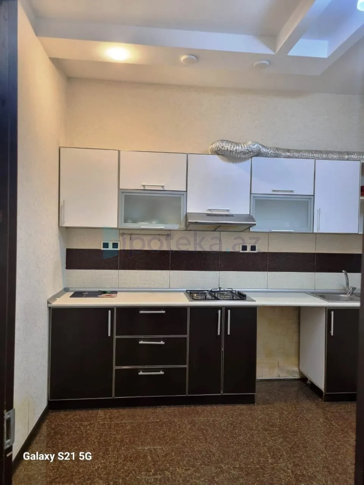 Satılır 3 otaqlı yeni tikili 100 m²