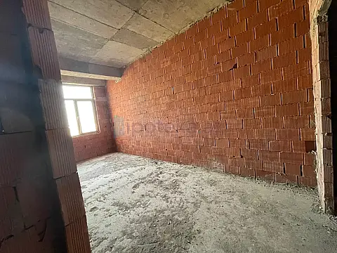 Satılır 2 otaqlı yeni tikili 60 m²