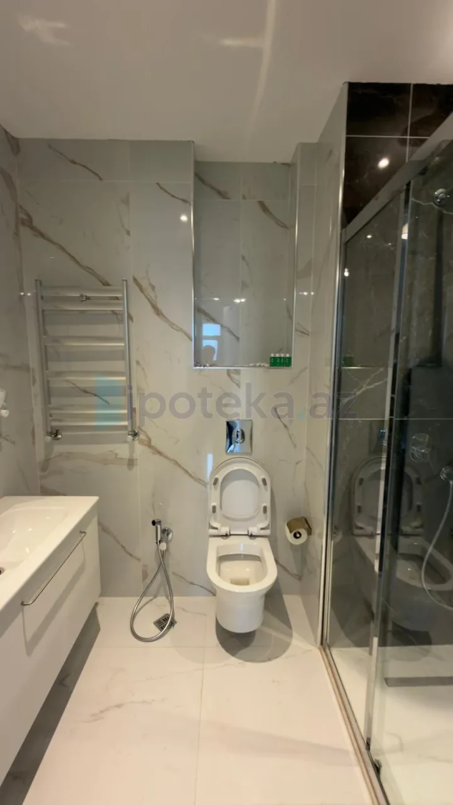 Satılır 3 otaqlı yeni tikili 50 m²