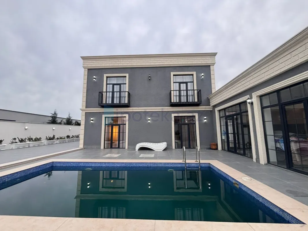 Satılır 5 otaqlı mənzil 200 m²