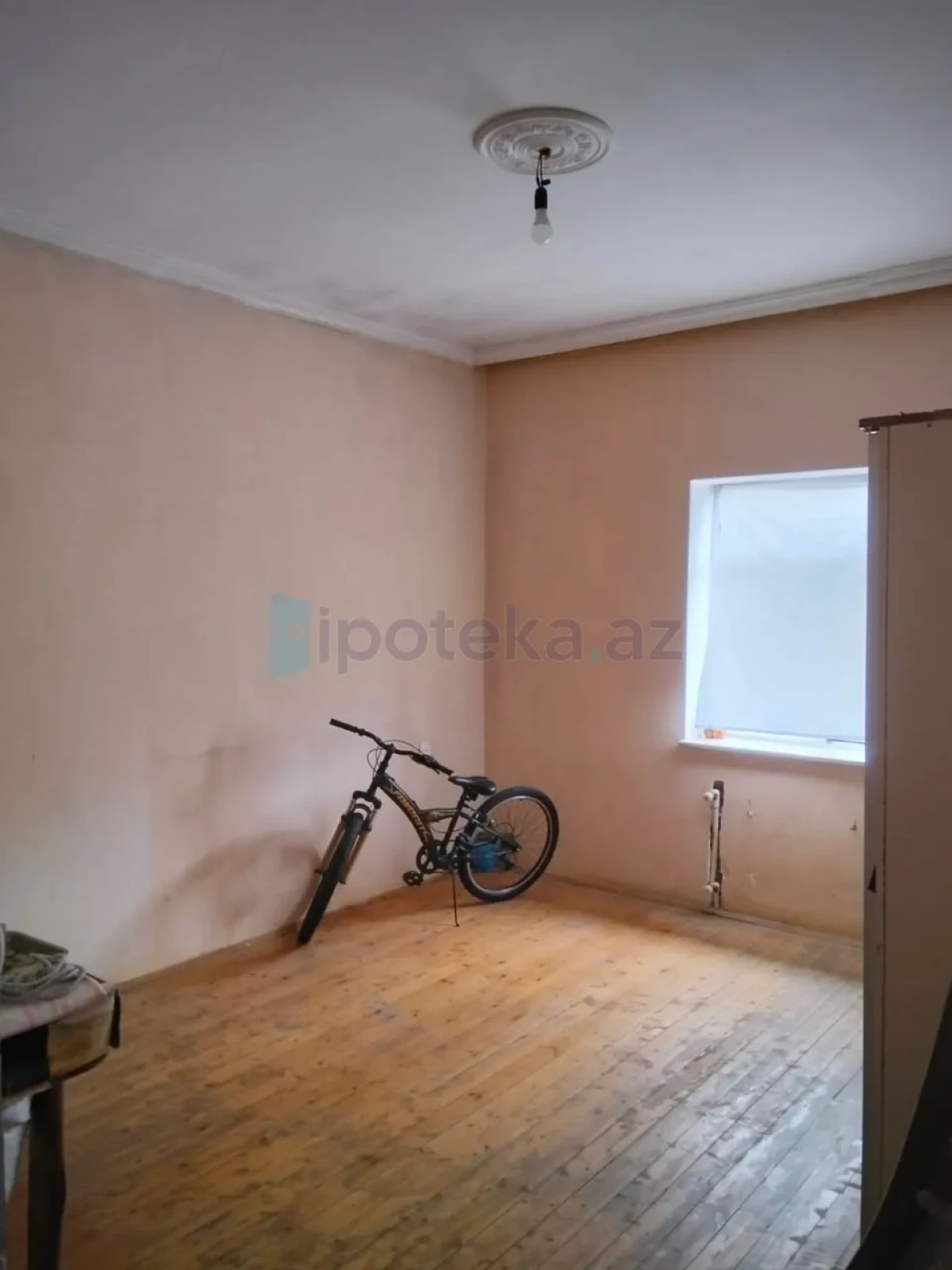 Satılır 5 otaqlı həyət evi 140 m²