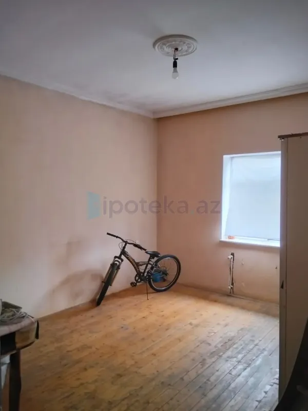 Satılır 5 otaqlı həyət evi 140 m²